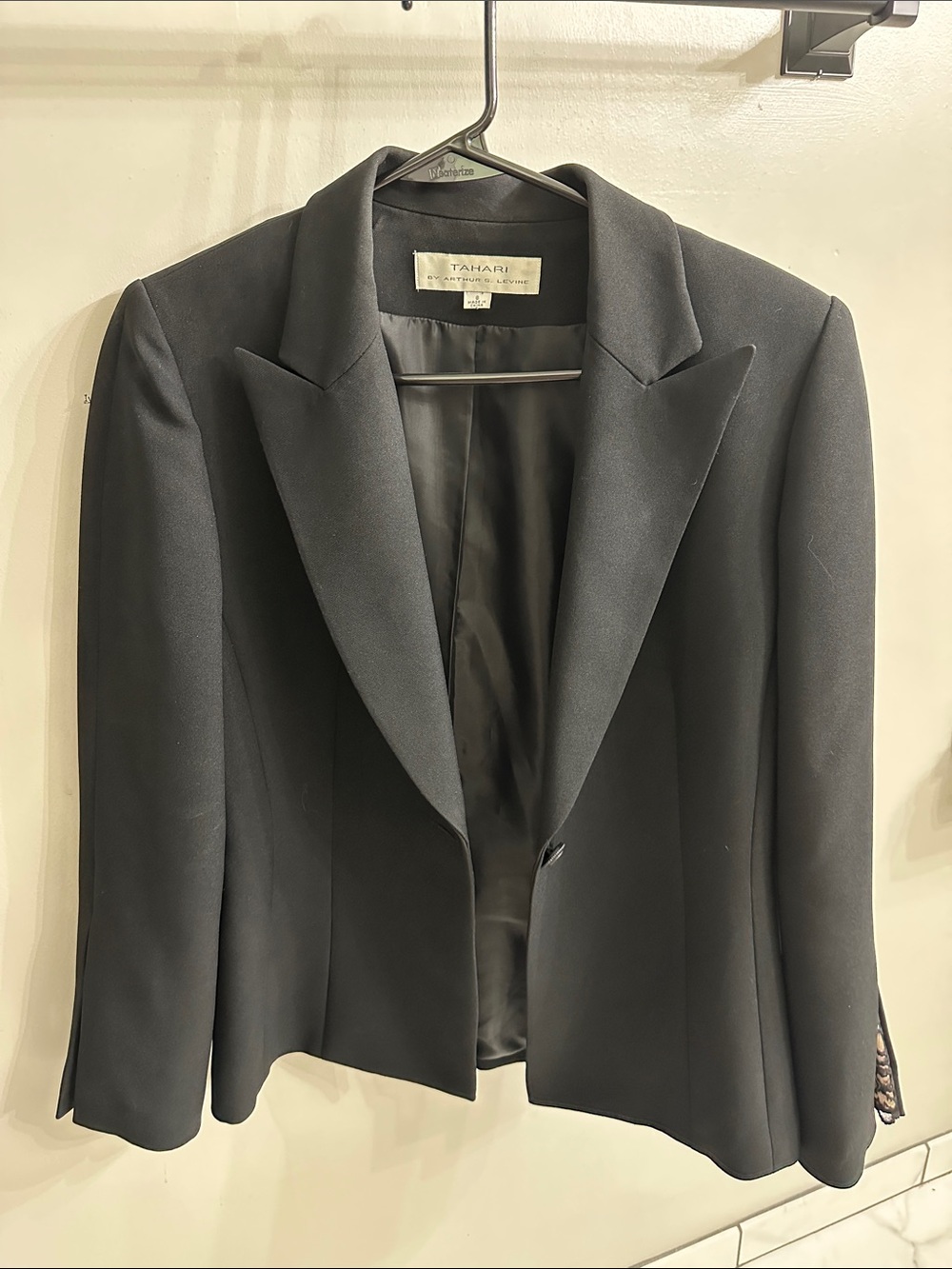 Tahari Black Women's Tailored Blazer with Peak Lapels